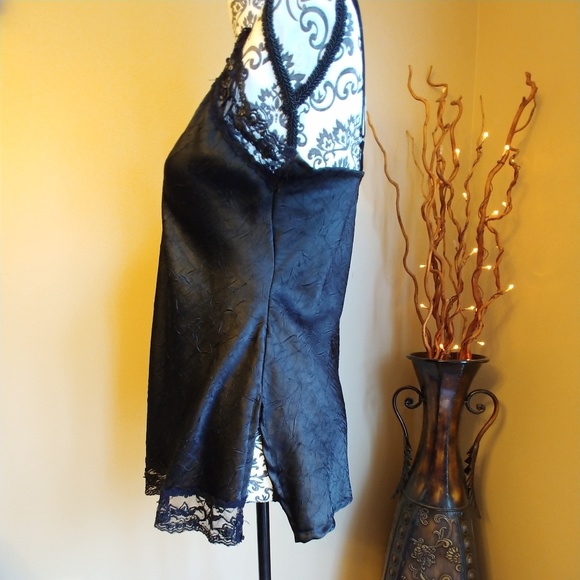 Satin tank - Picture 4 of 4